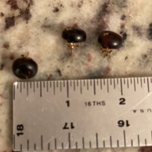 LOUIS VUITTON LV FLORAGRAM EARRINGS – EYE LUXURY CONCIERGE LV earrings